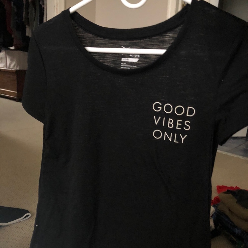 “Good Vibes Only” Workout Tee